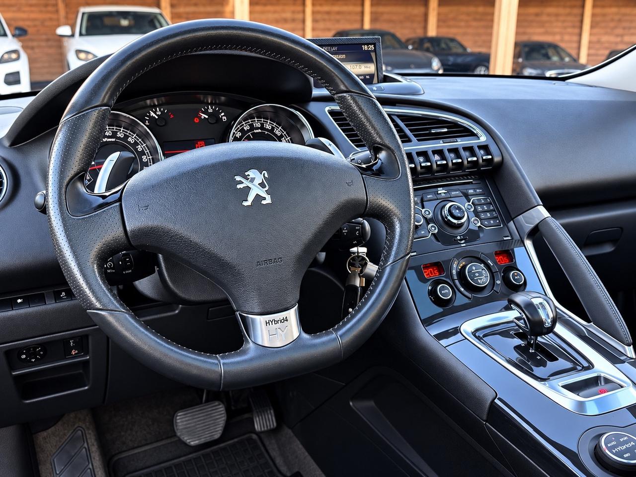 Peugeot 3008 HYbrid4 catena di distribuzione eseguita