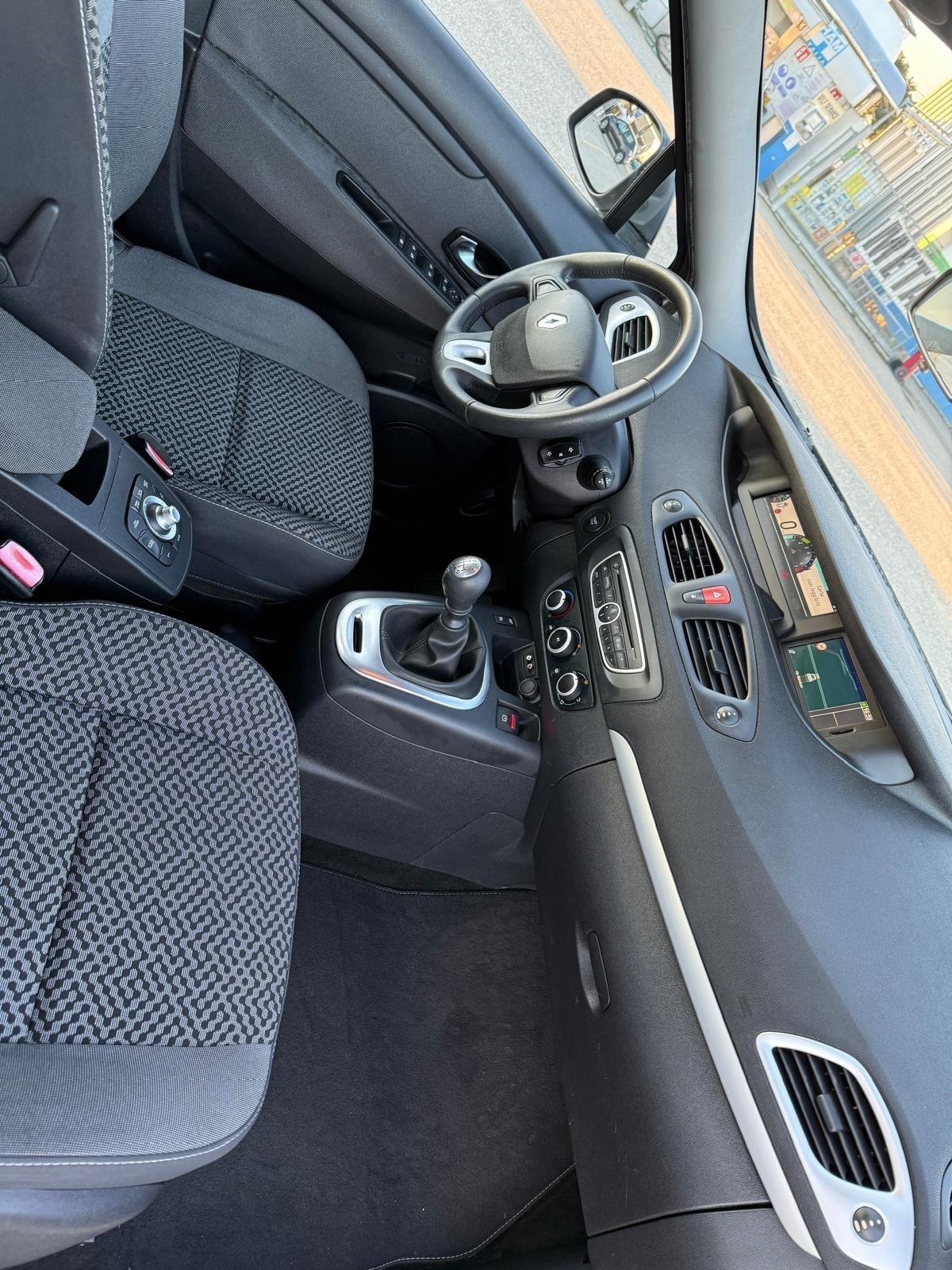 Renault Scenic Scénic X-Mod 1.6 Attractive