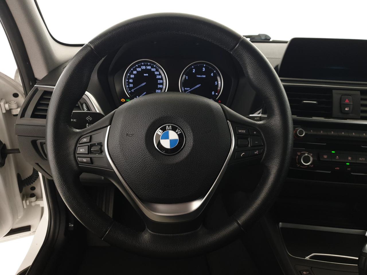 BMW Serie 1 118d urban 5p auto