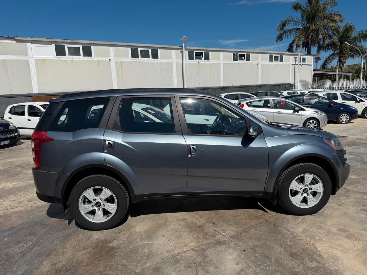 Mahindra XUV500 2.2 16V AWD W8