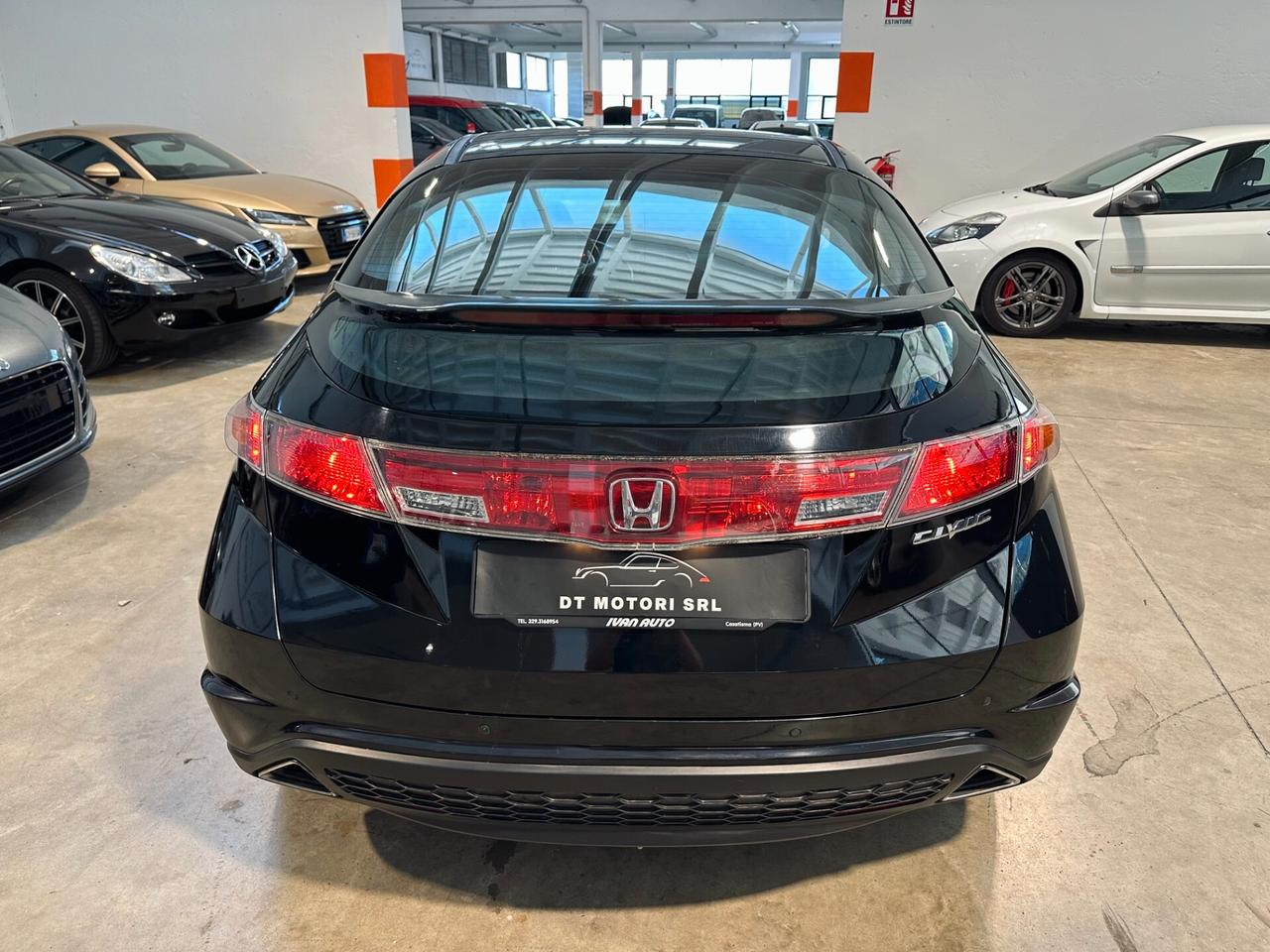 Honda Civic 1.8 i-VTEC 5p. AUTOMATICA