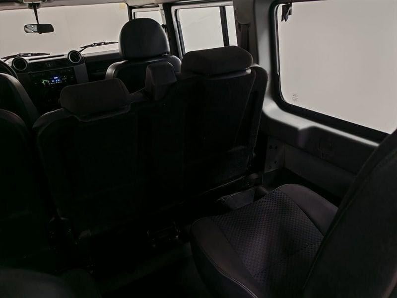 Land Rover Defender Defender 110 2.4 TD4 Station Wagon S 7 POSTI