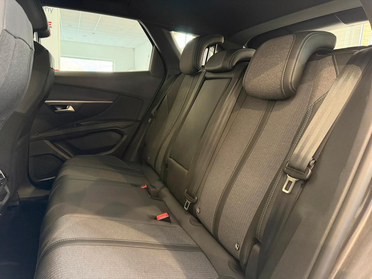 Peugeot 3008 1.5 BlueHdi 130Cv EAT8 Allure Pack