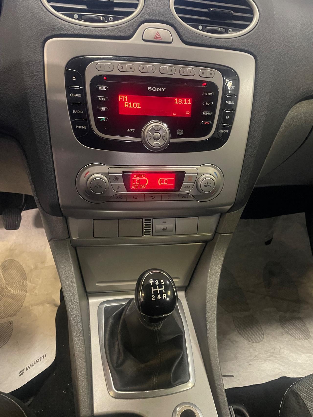 Ford Focus 1.6 (100CV) 5p. GHIA - Nessun vincolo -