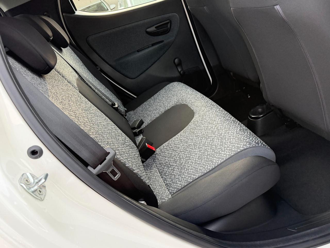 Lancia Ypsilon 1.2 69 cv. ELEFANTINO BLU