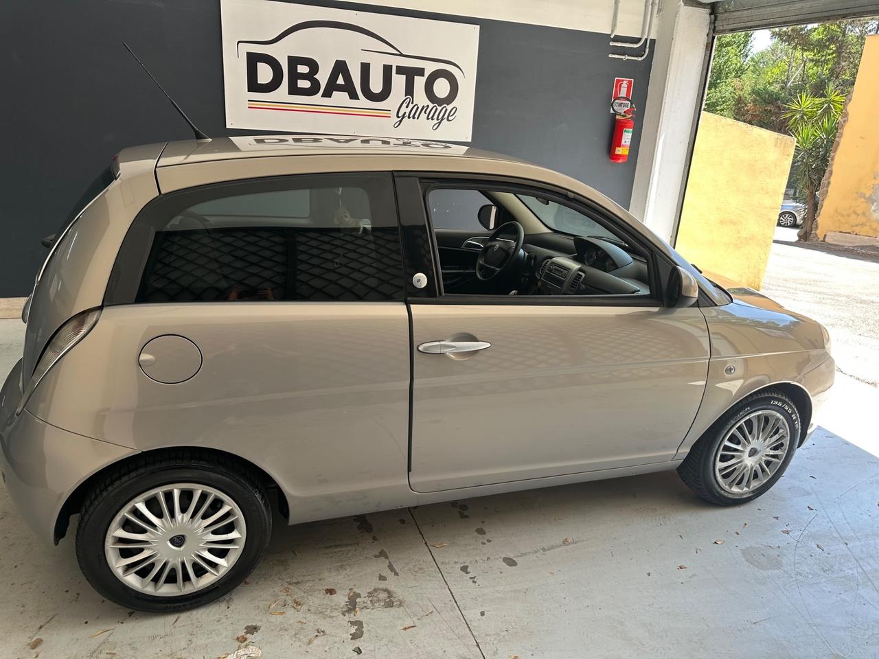Lancia Ypsilon 1.4 Platino Ecochic GPL
