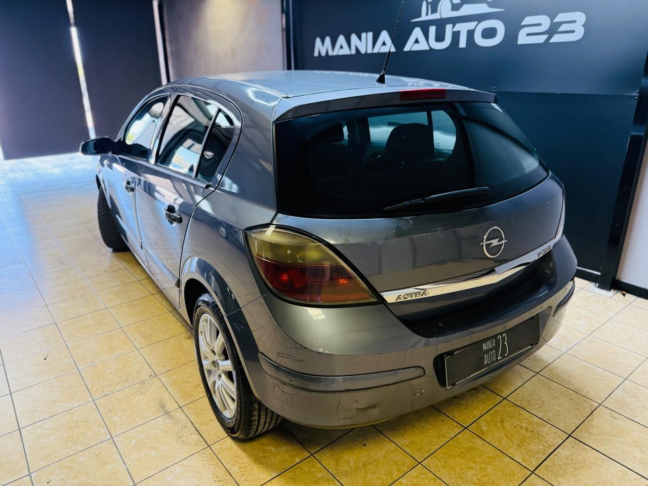 Opel Astra 1.7 CDTI 101CV 5 porte Cosmo*NEOPATENTATI*