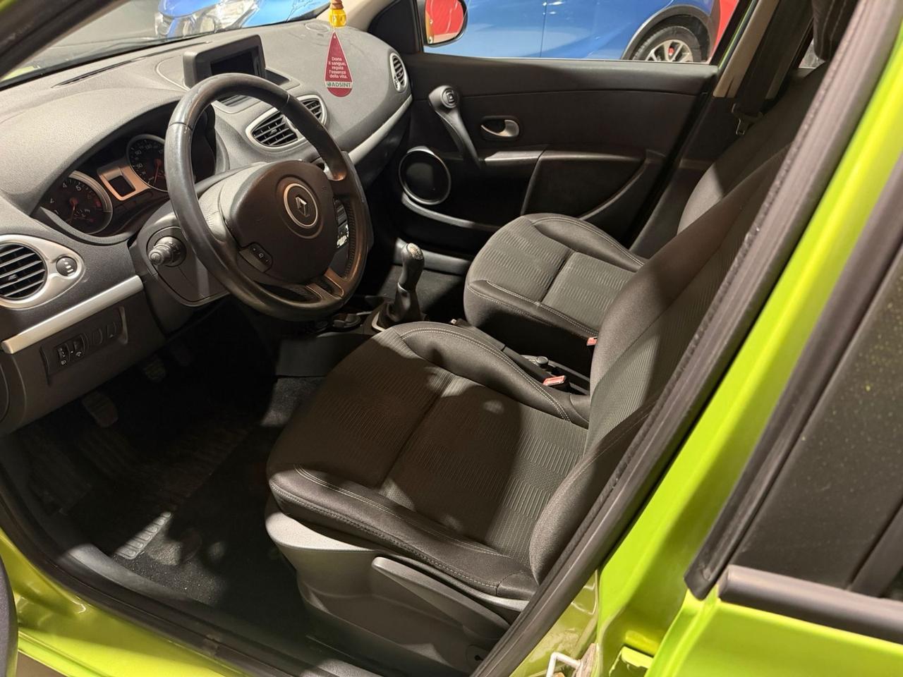 Renault Clio 1.2 16V 5 porte Luxe