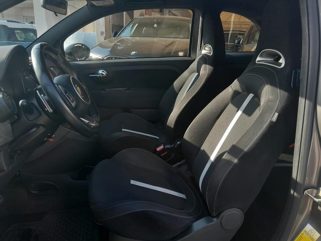 Abarth 500 C 1.4 Turbo T-Jet MTA