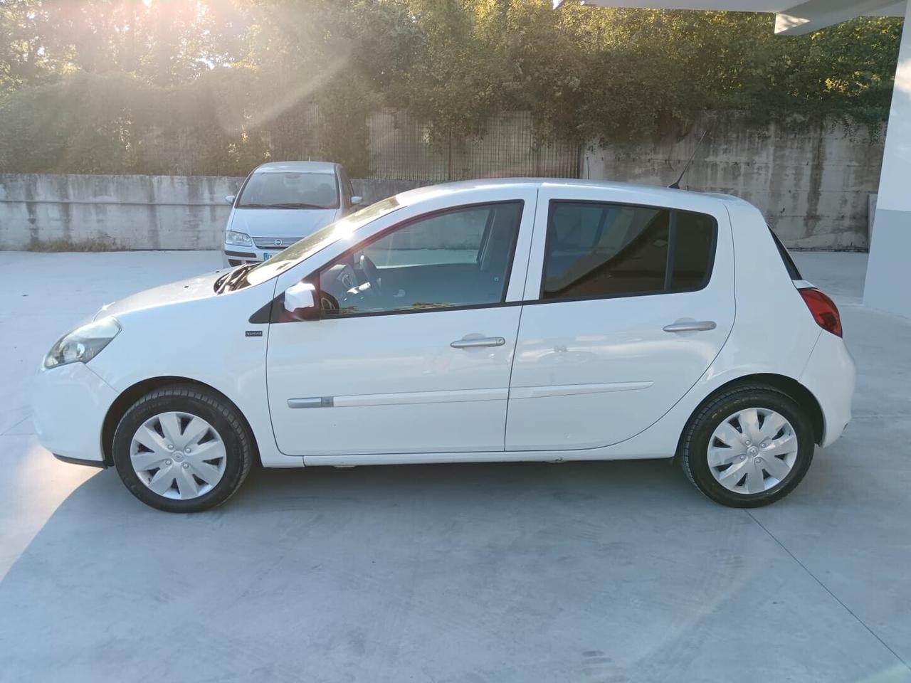 Clio 1.2 16V "OTTIME CONDIZIONI"