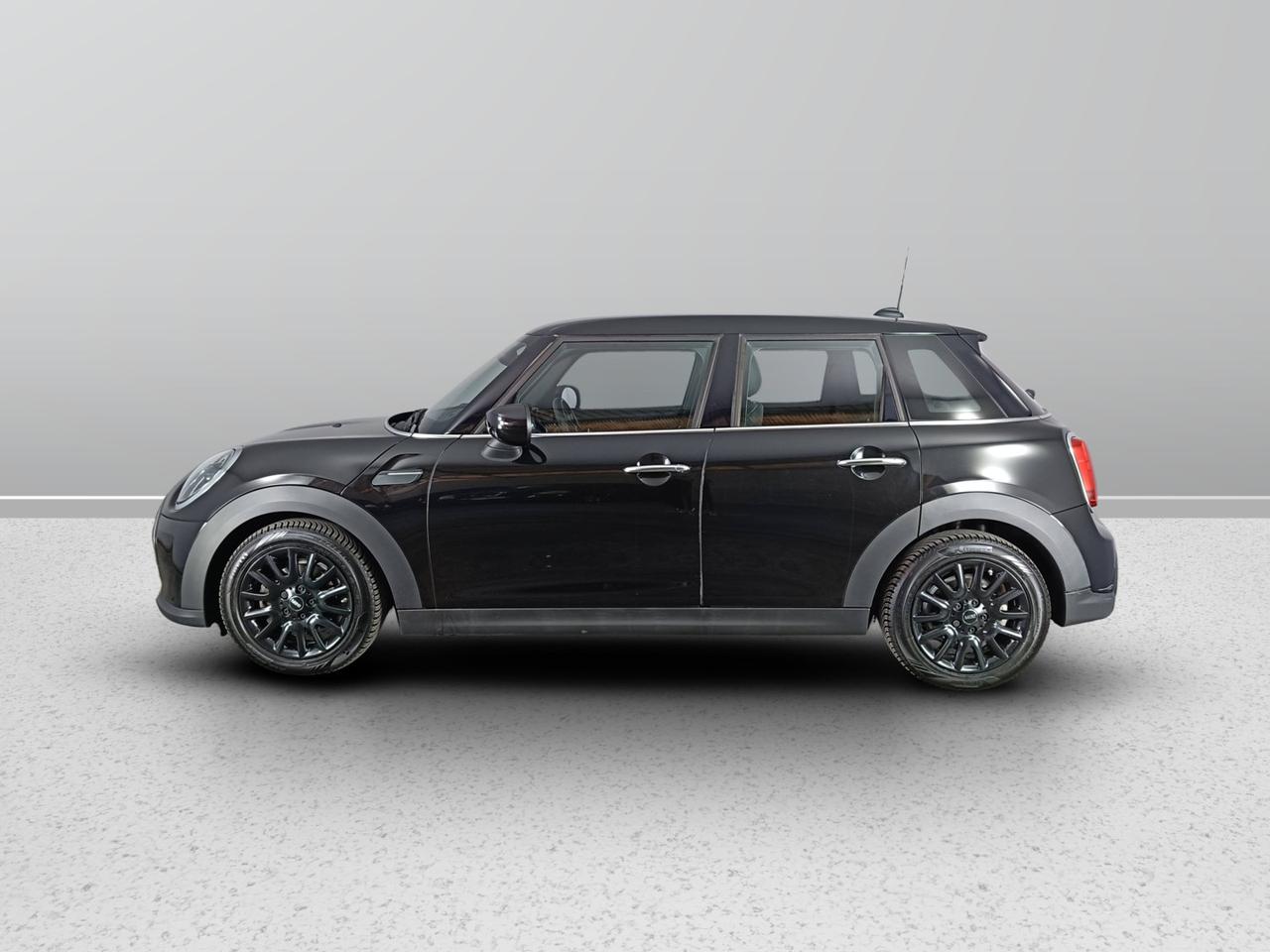 MINI Mini IV F55 2021 5p - Mini 5p 1.5 One Essential 75cv