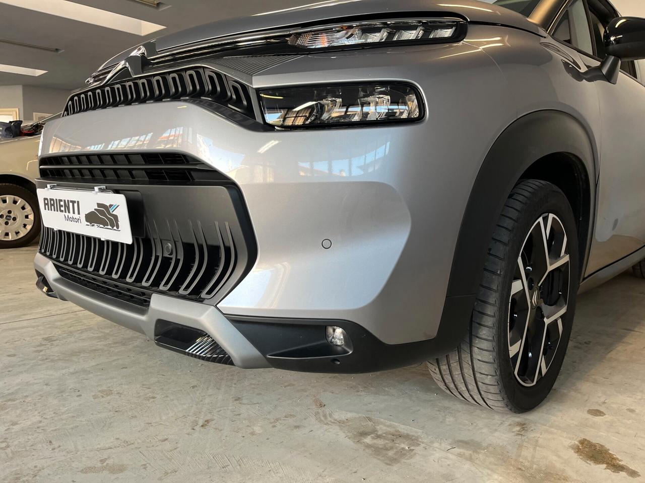 Citroen C3 Aircross 1.2cc SHINE 130cv CAMBIO AUTOMATICO-FULL OPTIONAL