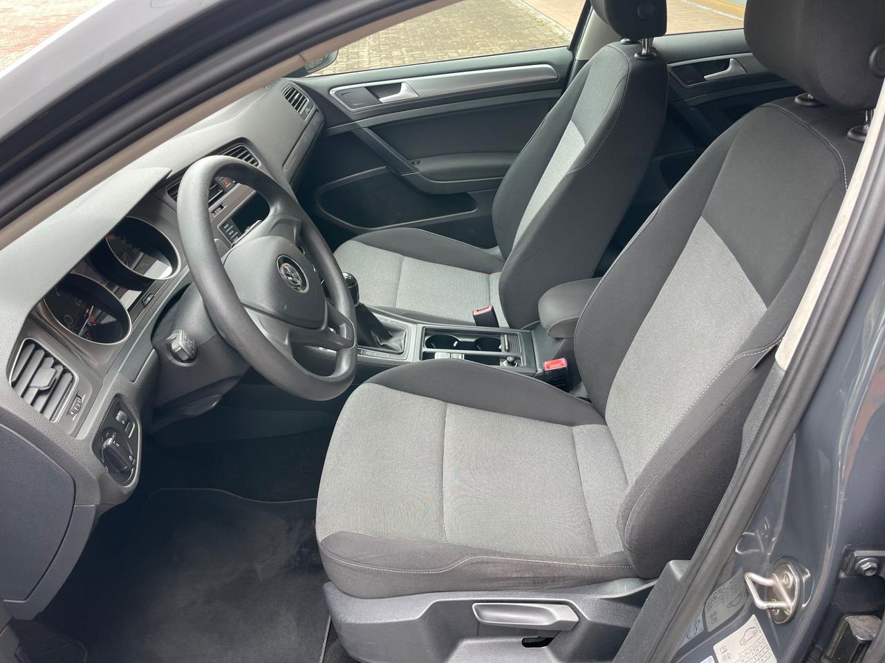 Volkswagen Golf 1.6 TDI 90 CV 5p. Trendline Neopatentati