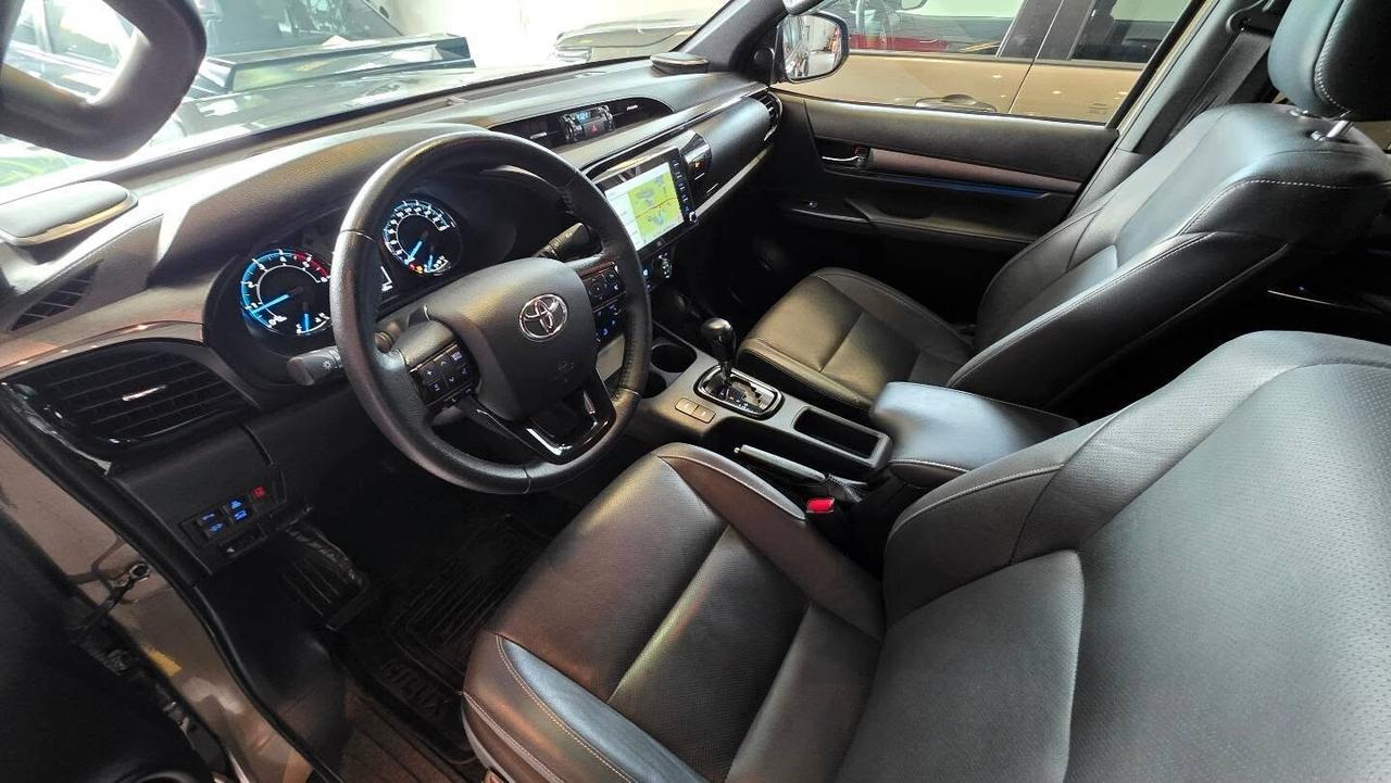 Toyota Hilux 2.8 Invincible ITALIANA GARANZIA TOYOTA!!