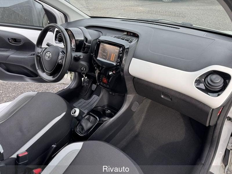 Toyota Aygo 1.0 VVT-i MMT x-play