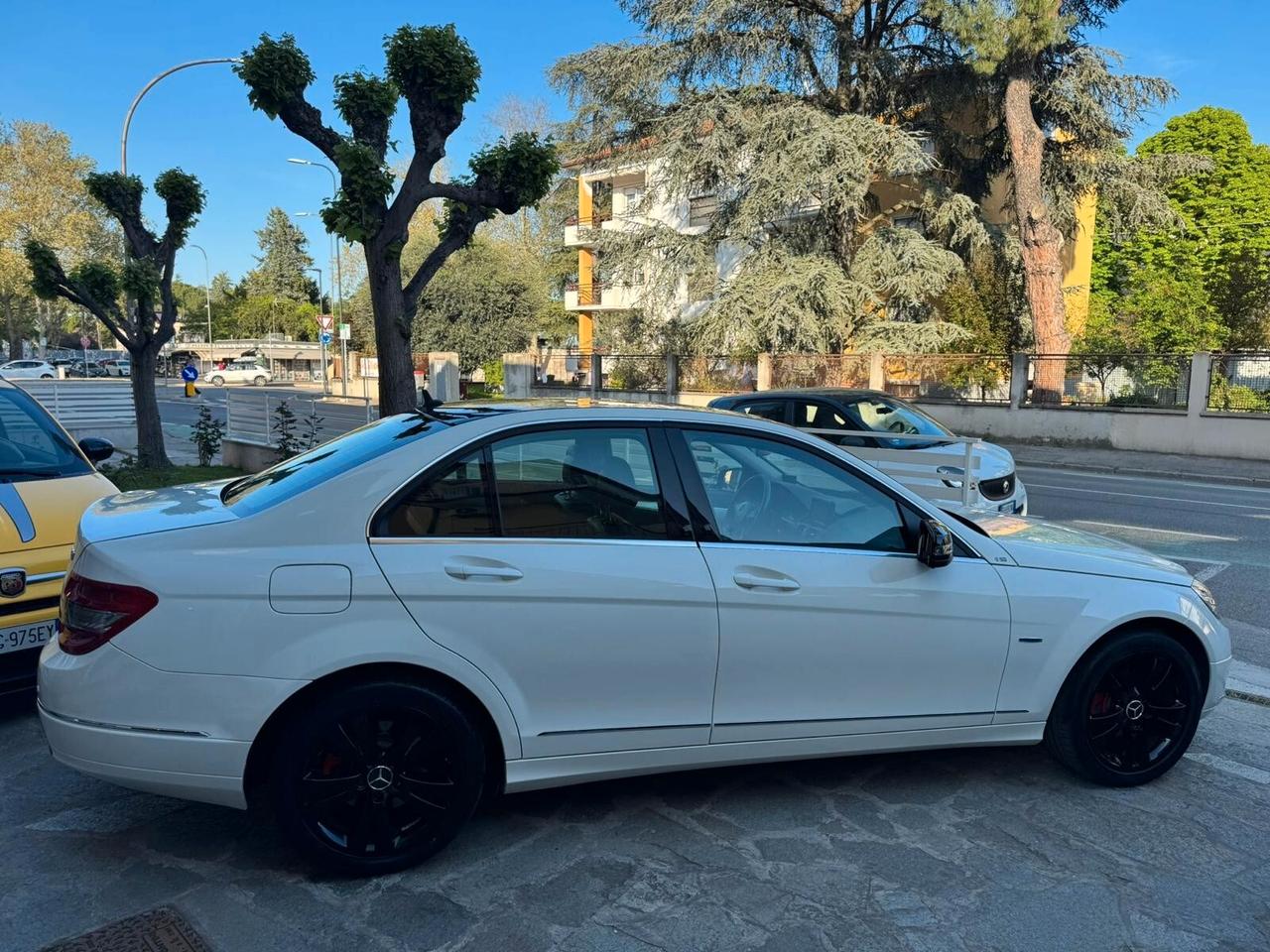 MB C 220 CDI BlueEFFICIENCY AVANTGARD