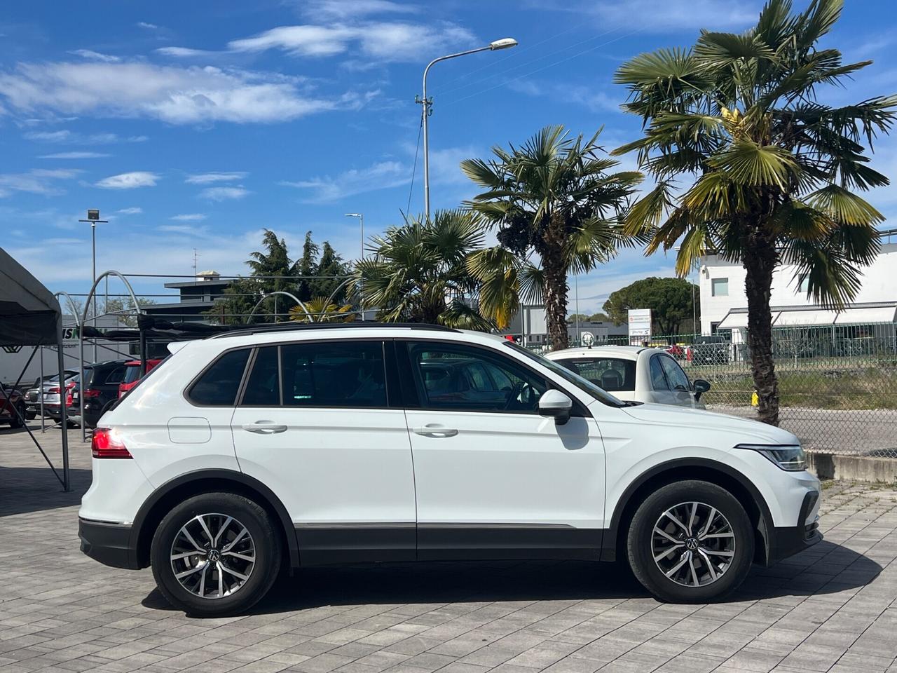 Volkswagen Tiguan 2.0 TDI 150 CV SCR DSG FINANZIABILE