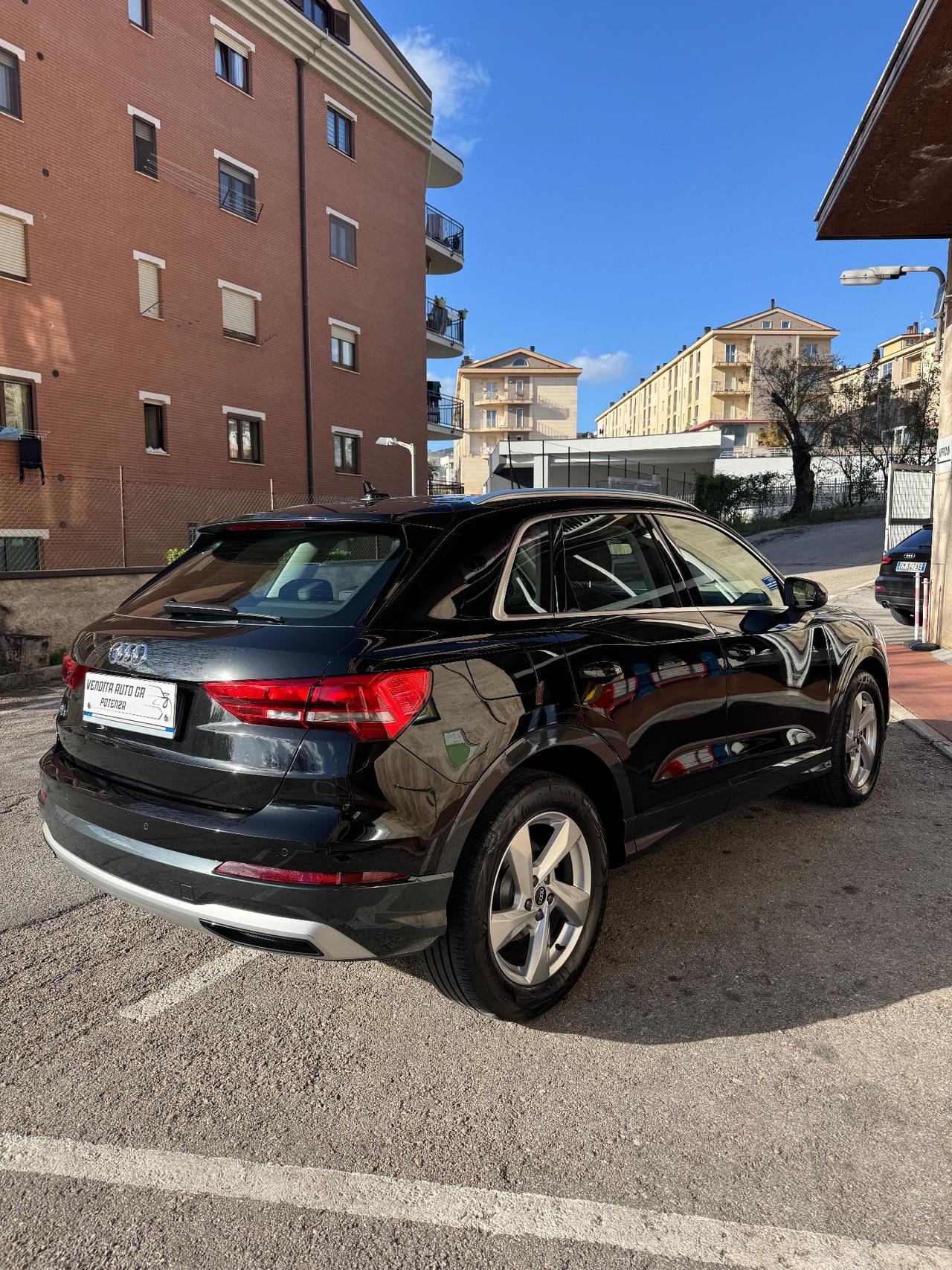 Audi Q3 35 TDI S tronic Business Advanced