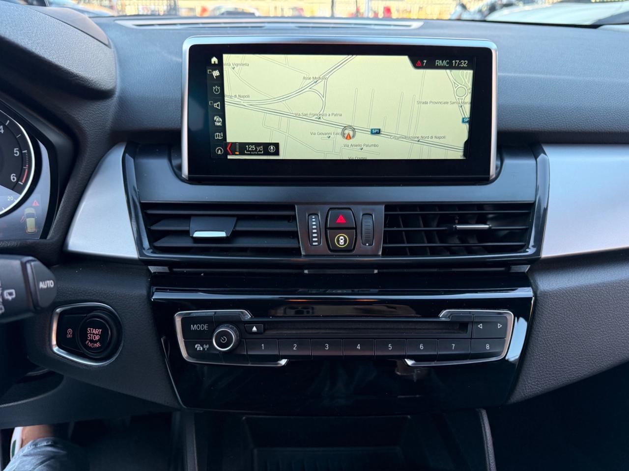 Bmw 2er Active Tourer 218d xDrive Advantage