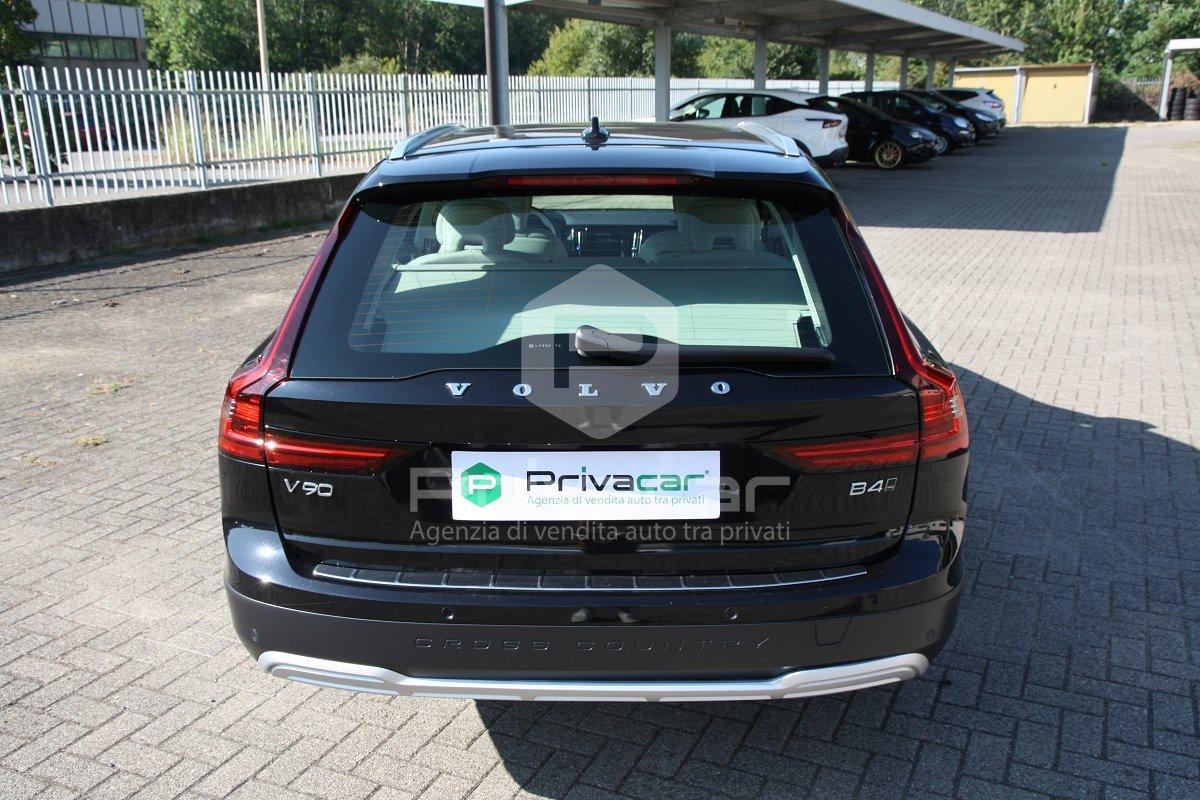 VOLVO V90 Cross Country B4 (d) AWD automatico Plus