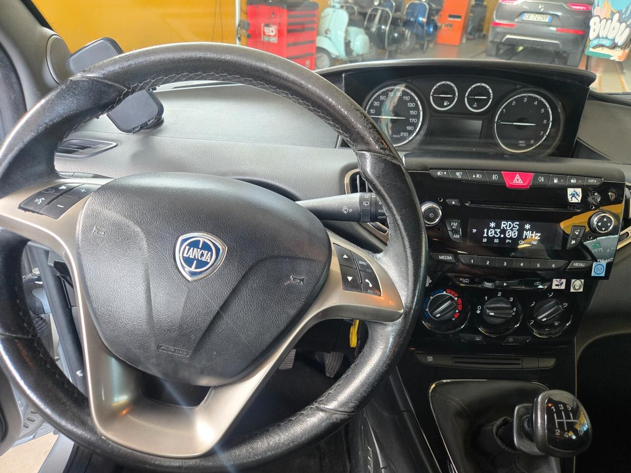 Lancia Ypsilon 0.9 TwinAir Metano
