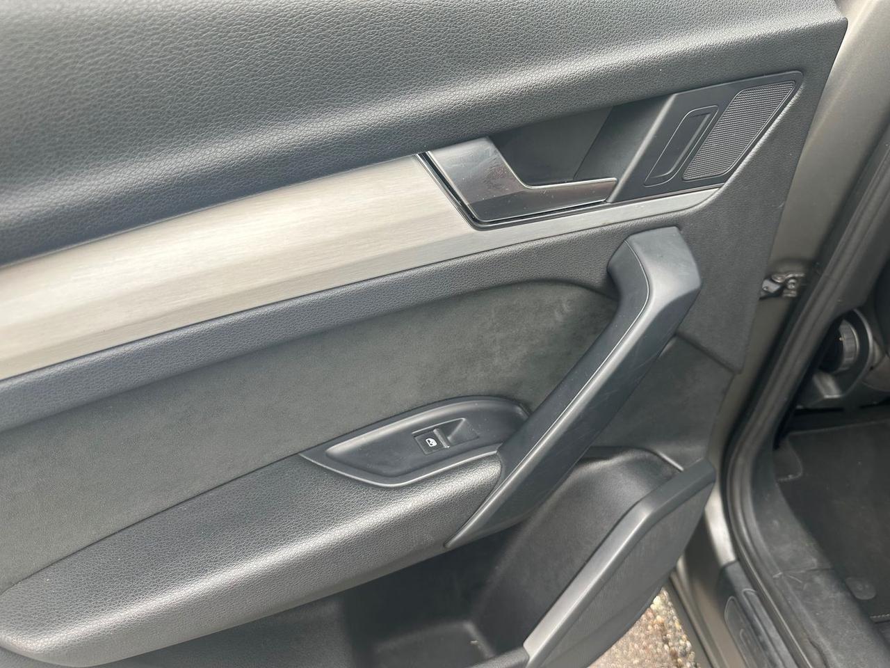 Audi Q5 S Line 2.0 40 TDI #7433