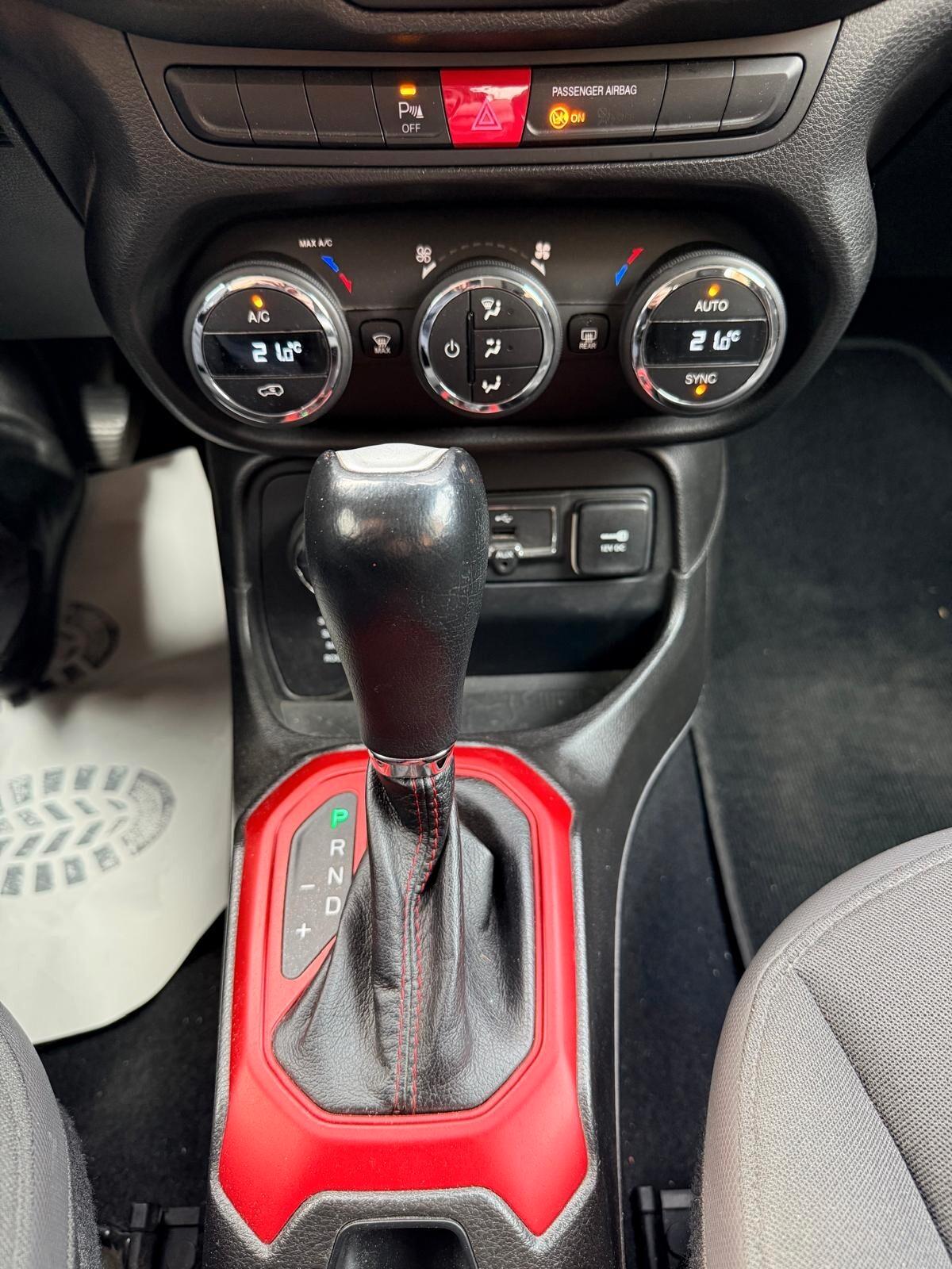 Jeep Renegade 2.0 Mjt 170CV 4WD Active Drive Low Trailhawk