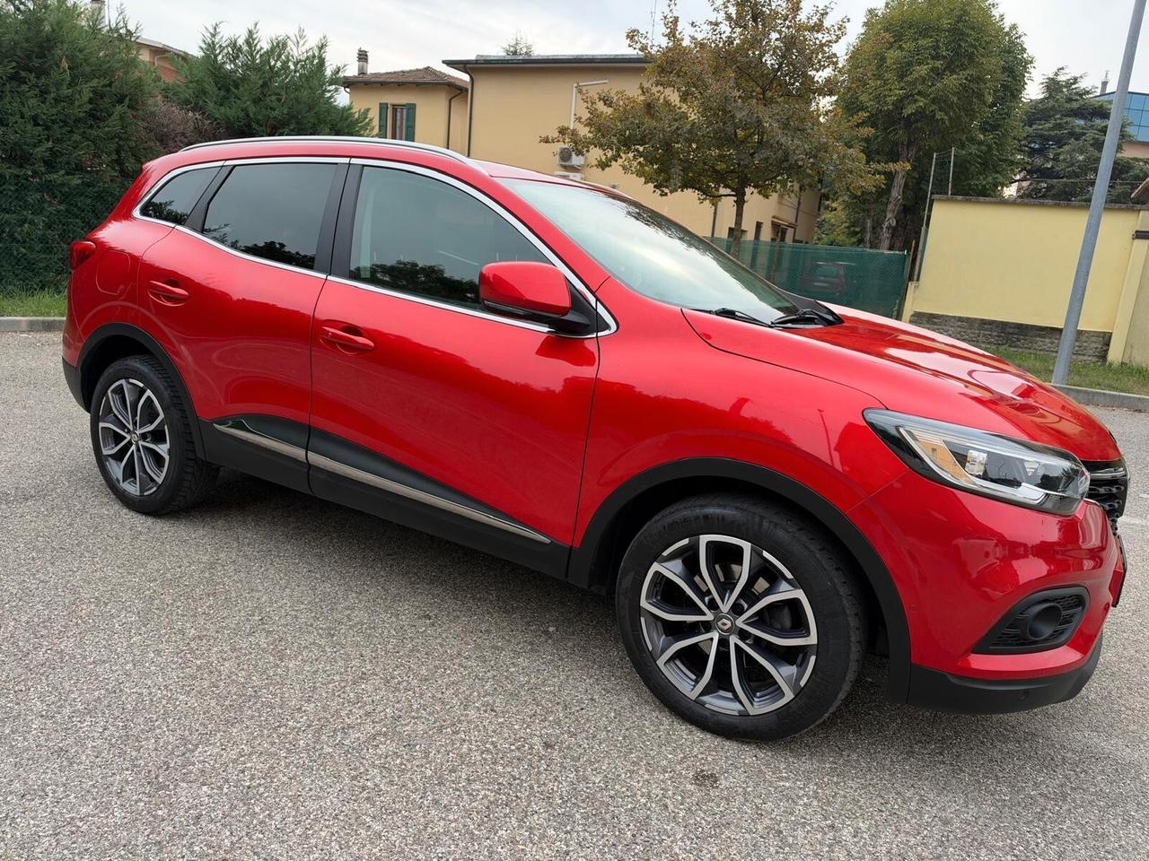 Renault Kadjar 1.5 dci - NEOP. - NAV. - 12 MESI DI GARANZIA -
