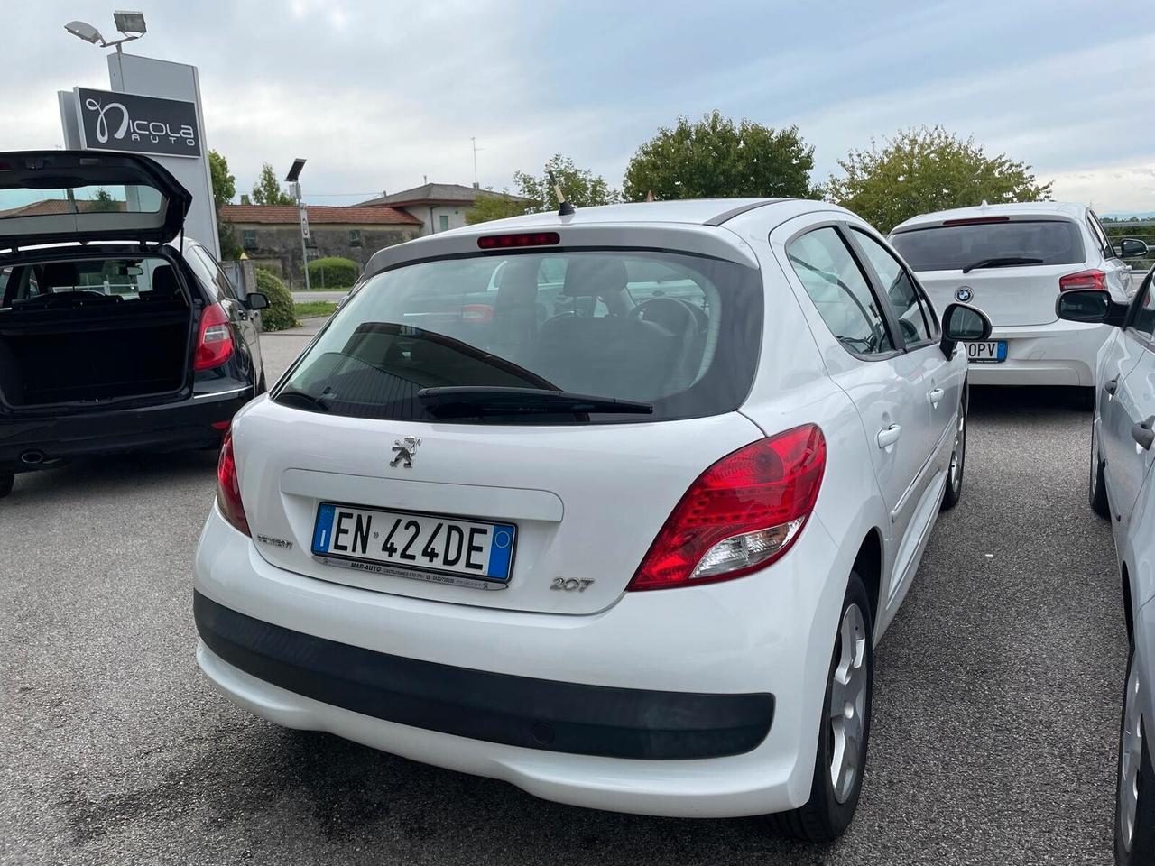 Peugeot 207 1.6 8V HDi 93CV 5p. Allure Neopatentati