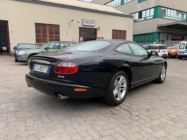 Jaguar XK XK8 4.2 V8 Coupé