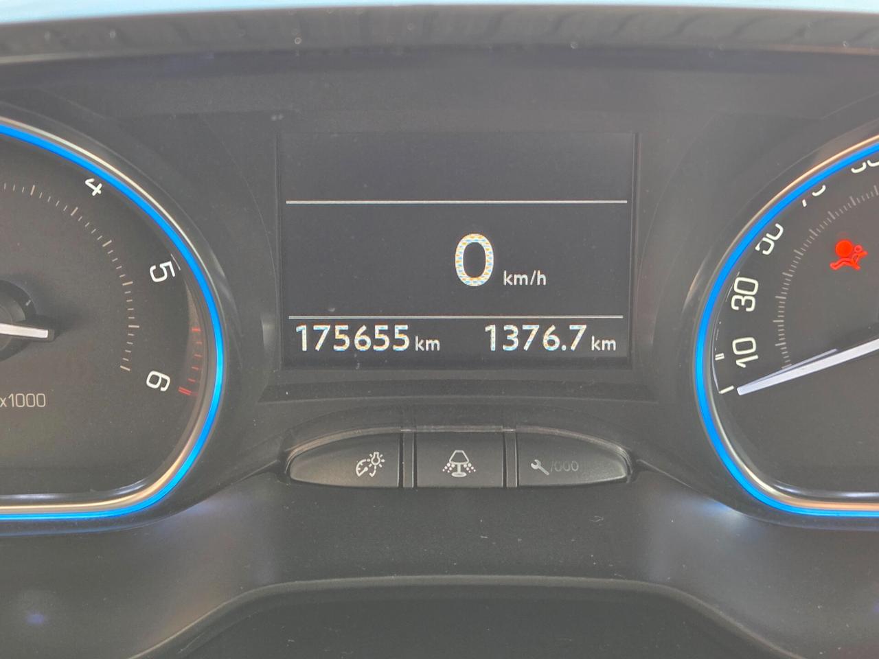 Peugeot 2008 1.6 e-HDi 115 CV Stop&Start Allure