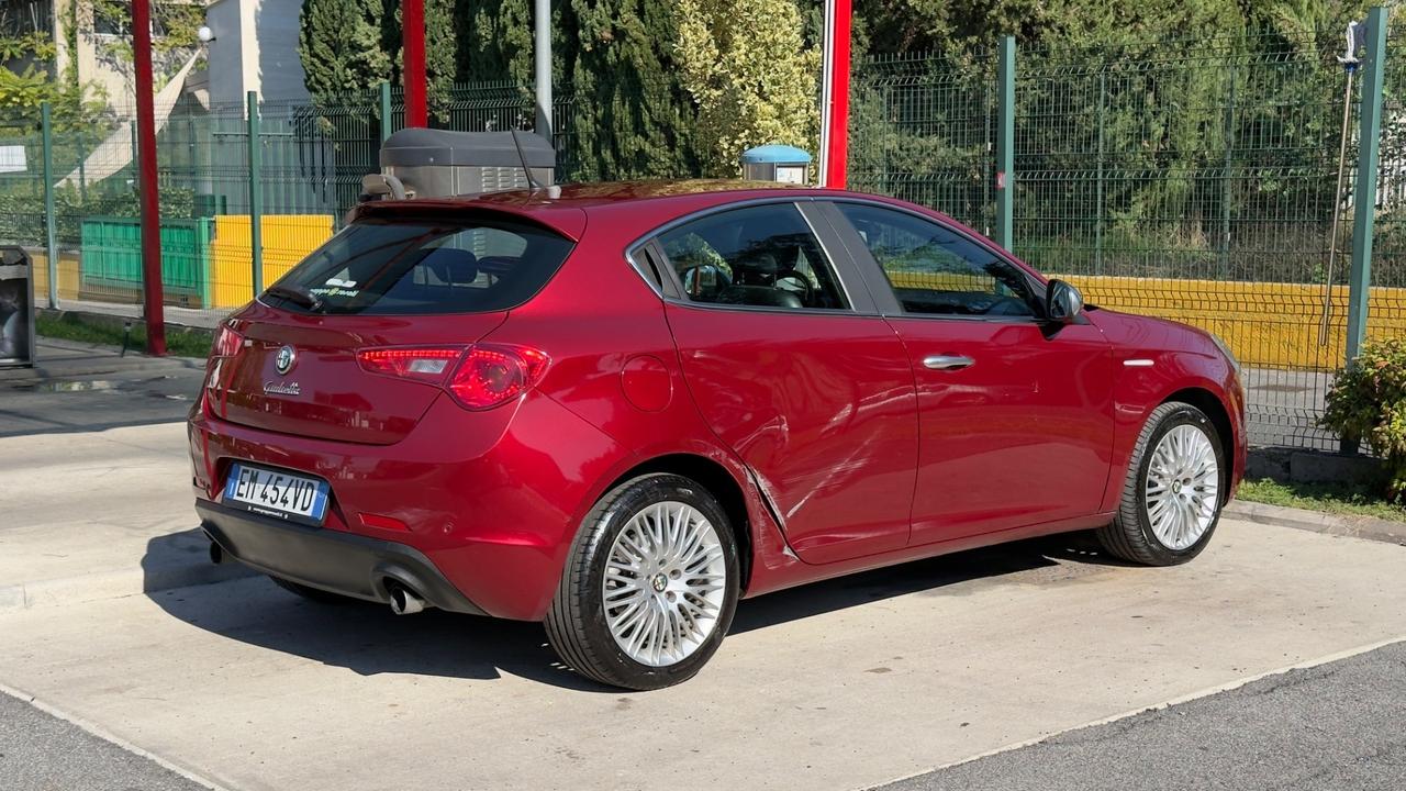 Alfa Romeo Giulietta 2.0 JTDm-2 140 CV Exclusive 2012
