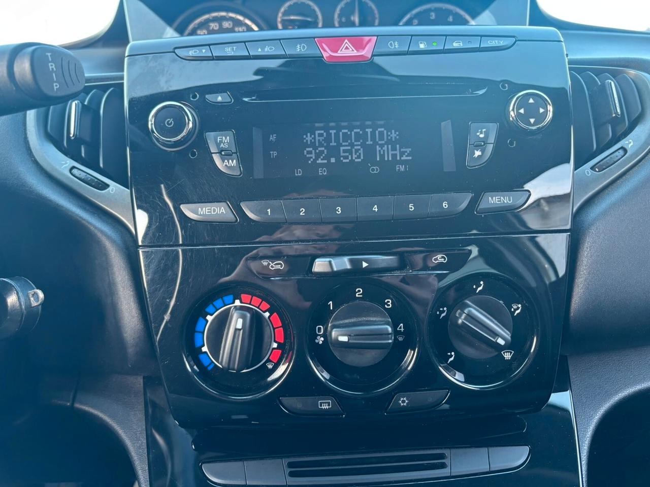 Lancia Ypsilon 1.2 69 CV 5 porte GPL Ecochic Elefantino