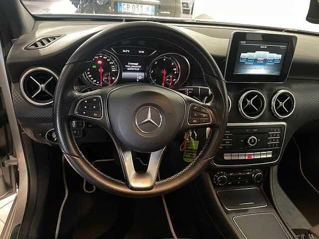 Mercedes-Benz A 180 A 180 d Automatic Sport