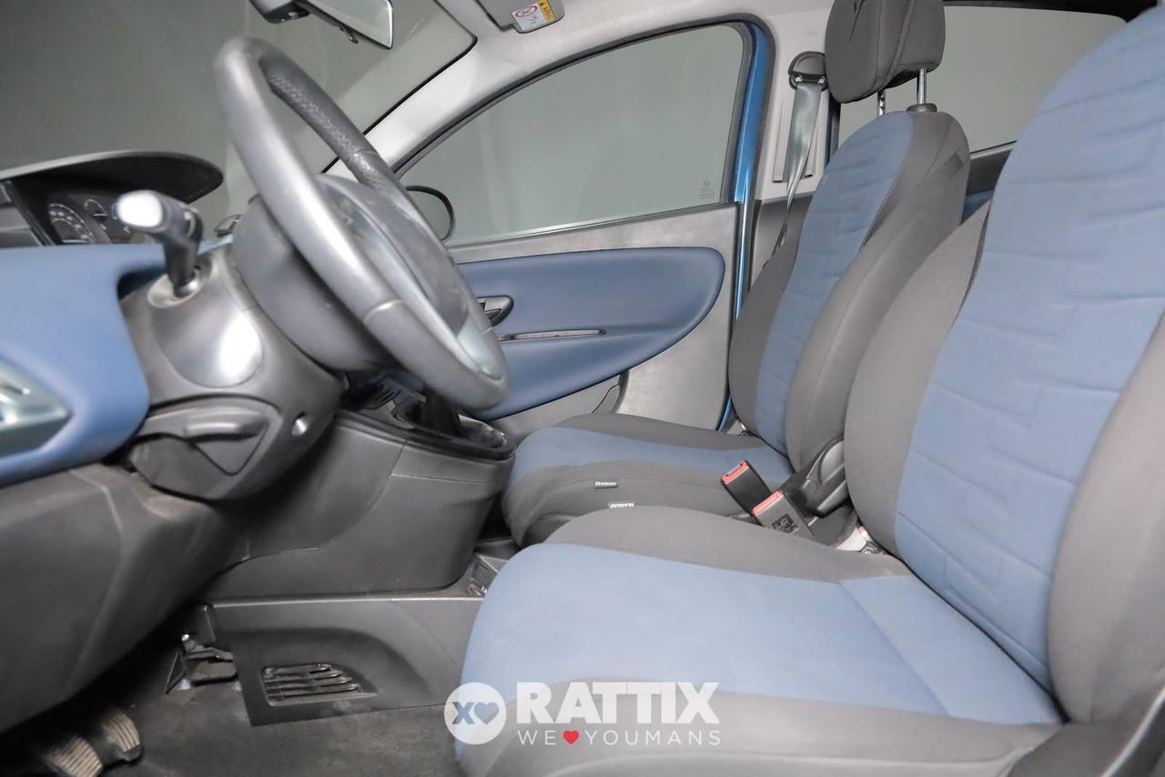 Lancia Ypsilon 1.0 Firefly Hybrid 70CV Platino
