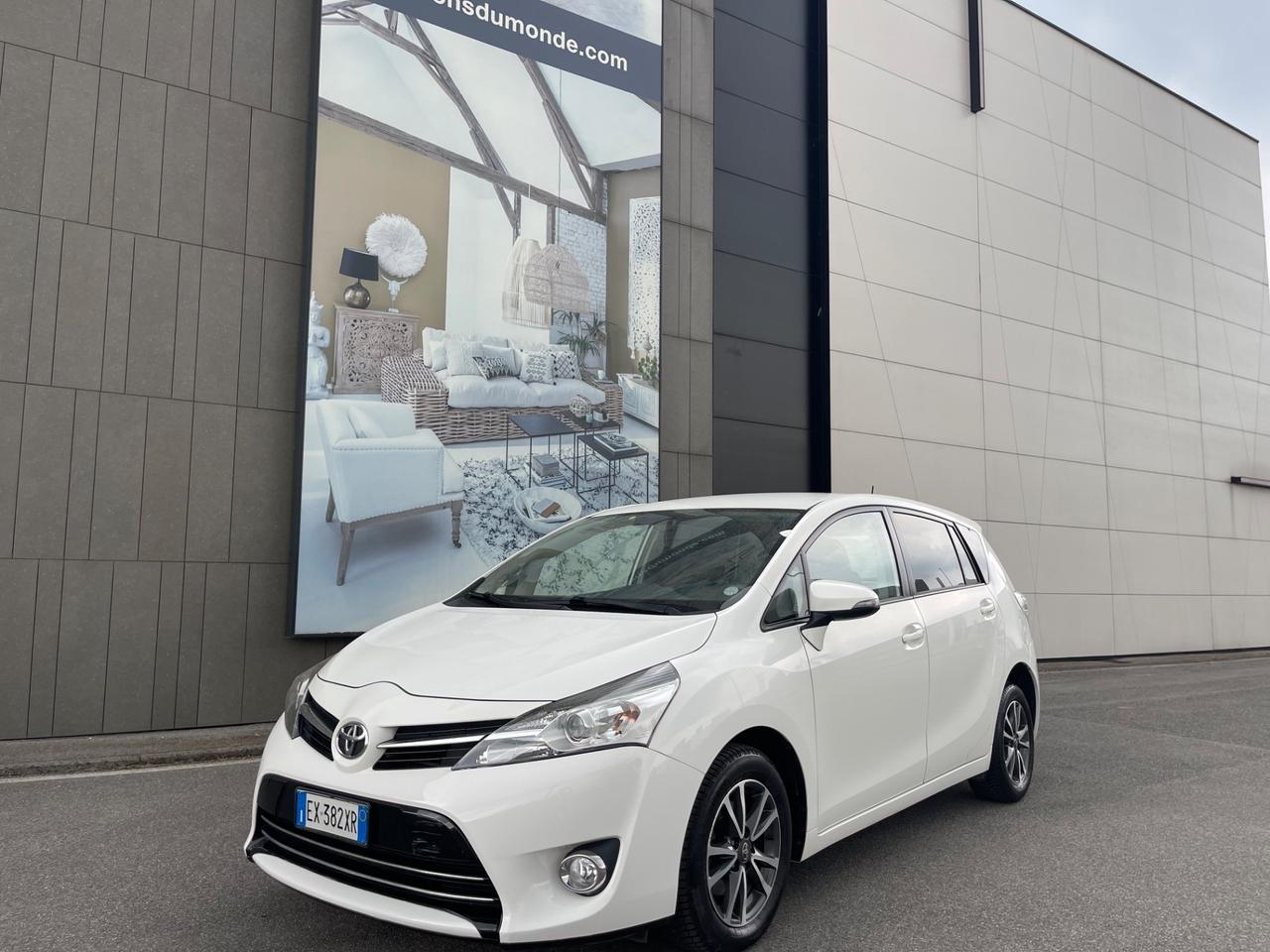 Toyota Verso 1.6 D-4D Style