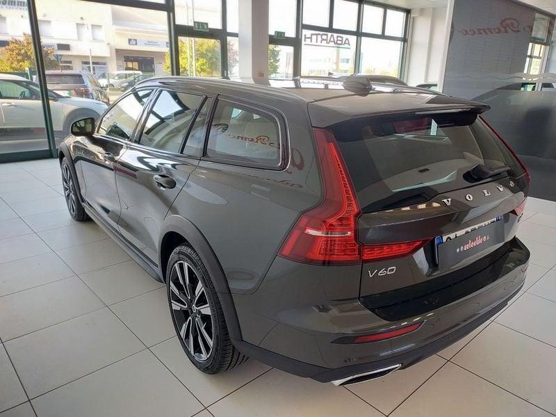 Volvo V60 Cross Country D4 AWD Geartronic Pro