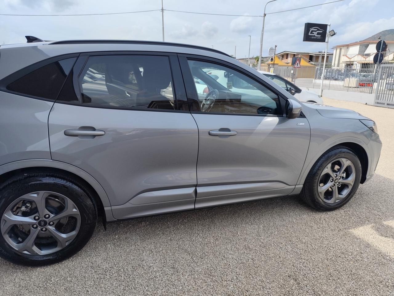 Ford Kuga 2.5 Full Hybrid 180 CV CVT 2WD ST-Line X