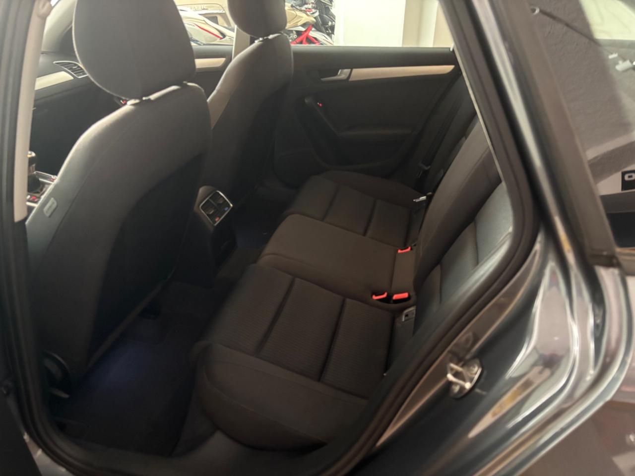 Audi A4 Avant 2.0 TDI 120cv s-line exterior