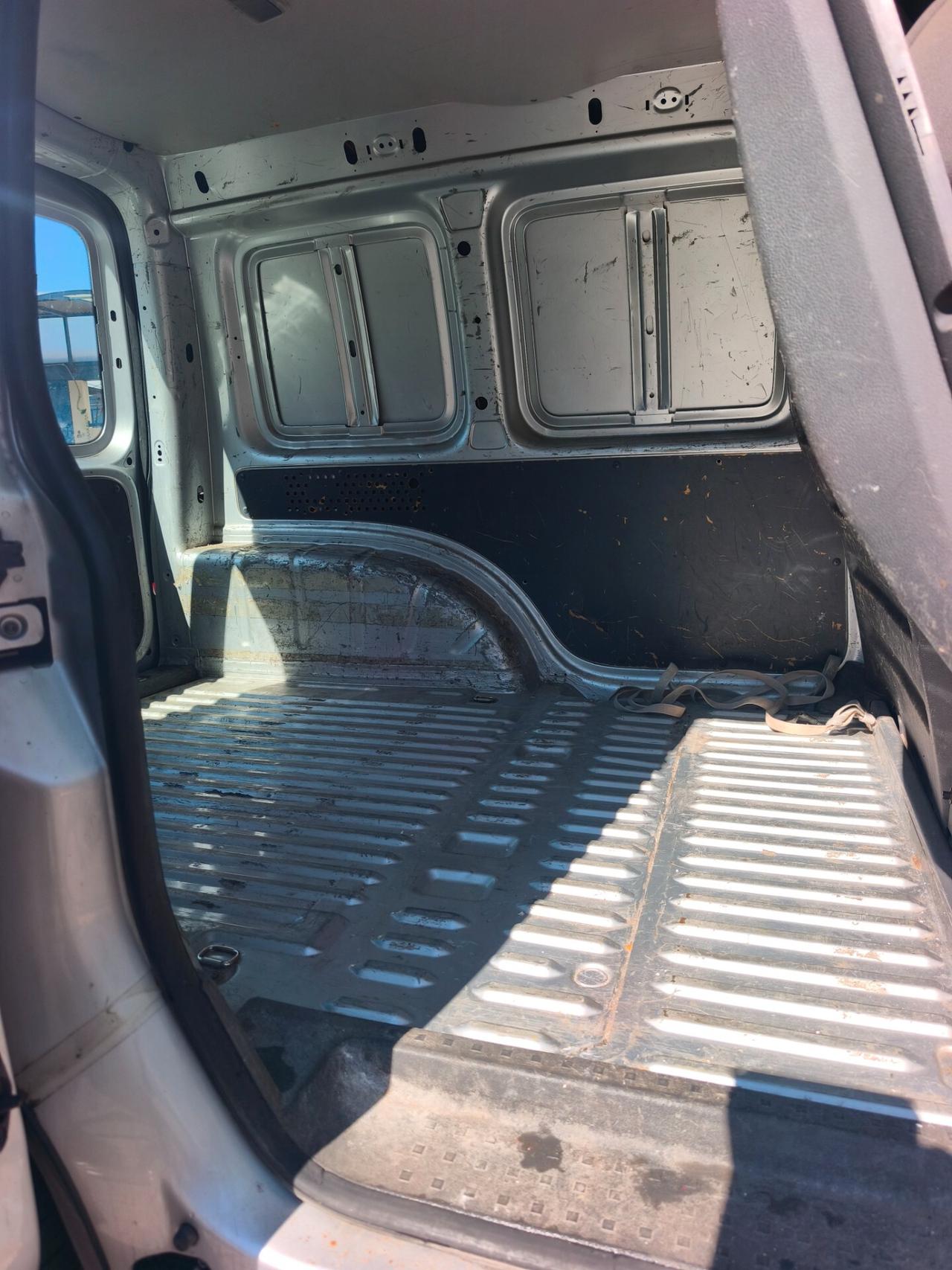Volkswagen furgone cambio automatico 2.0 gasolio