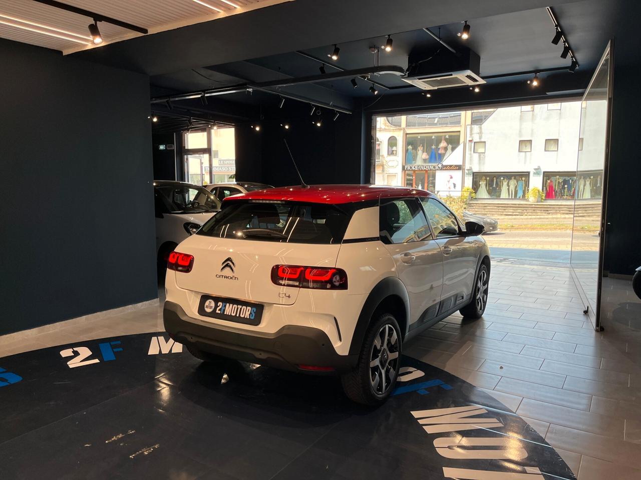 Citroen C4 Cactus BlueHDi 100 S&S Shine