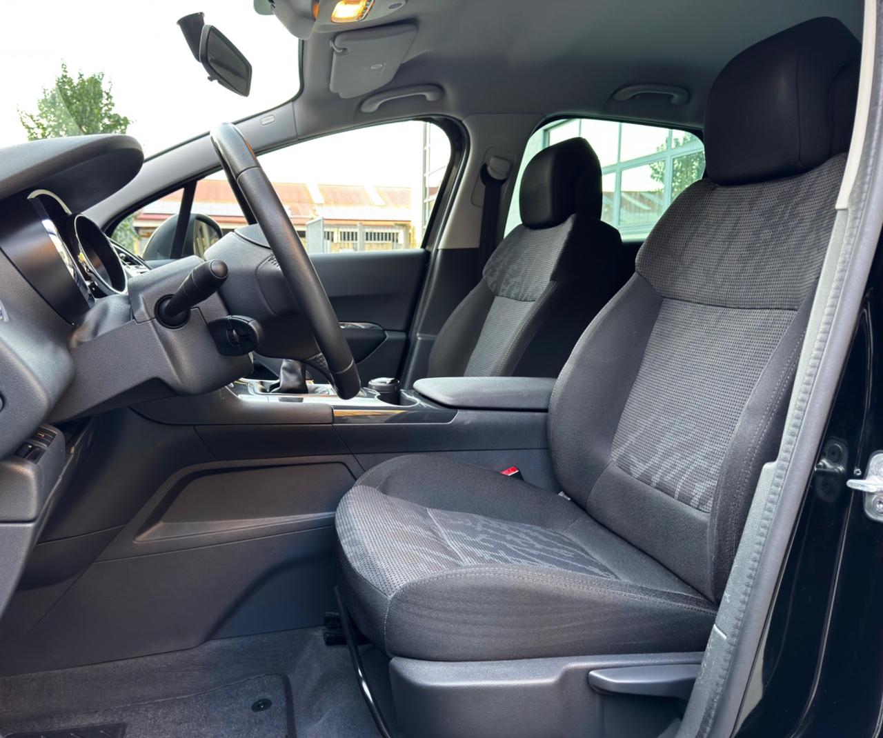 Peugeot 3008 1.6 VTi 120CV Premium