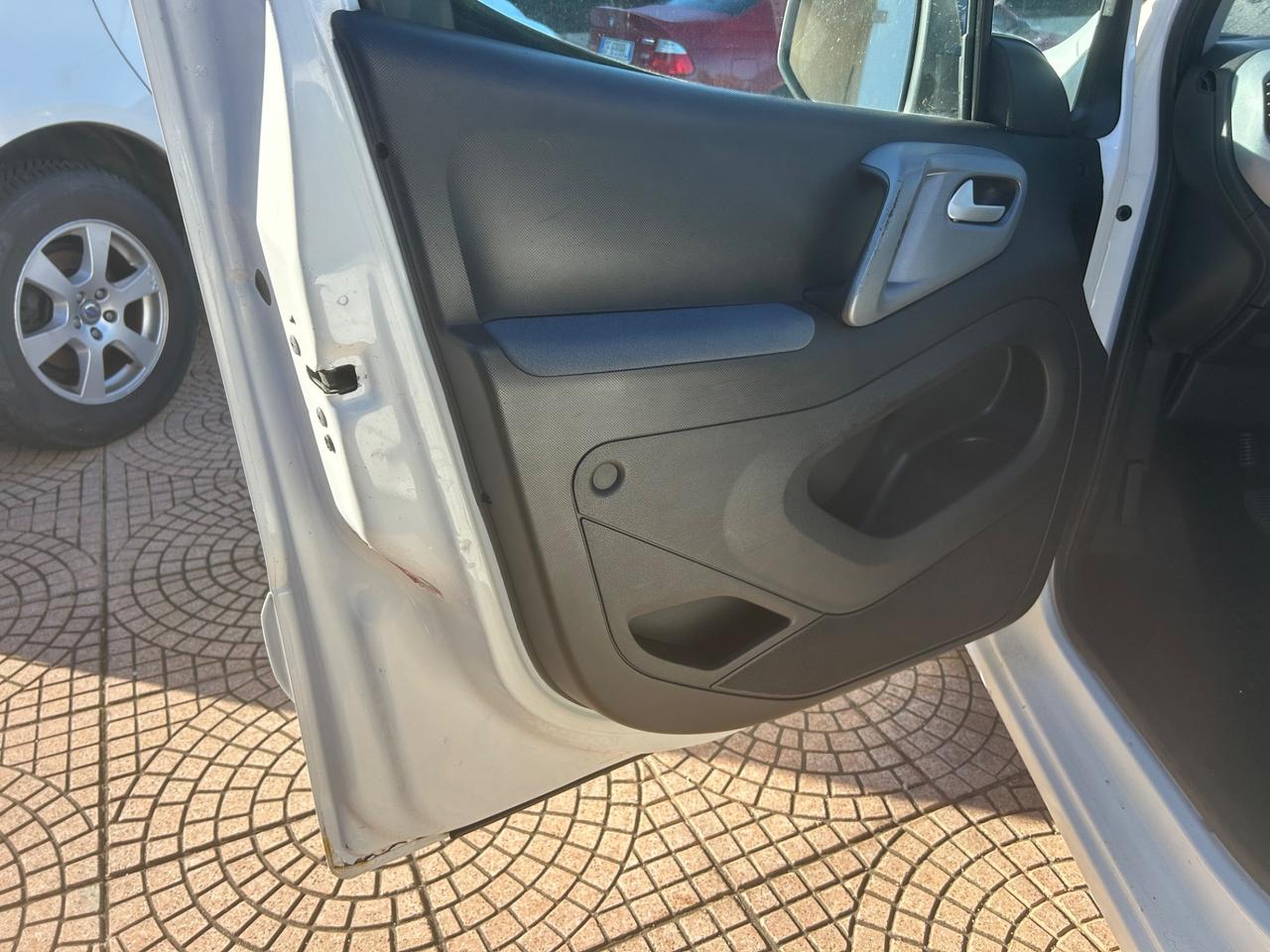 Citroen Berlingo 1.6 HDi 110CV Trasporto invalidi