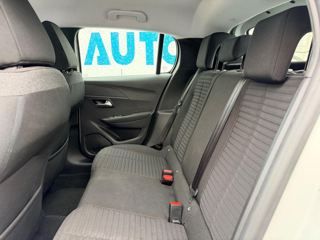 Peugeot 208 BlueHDi 102 cv