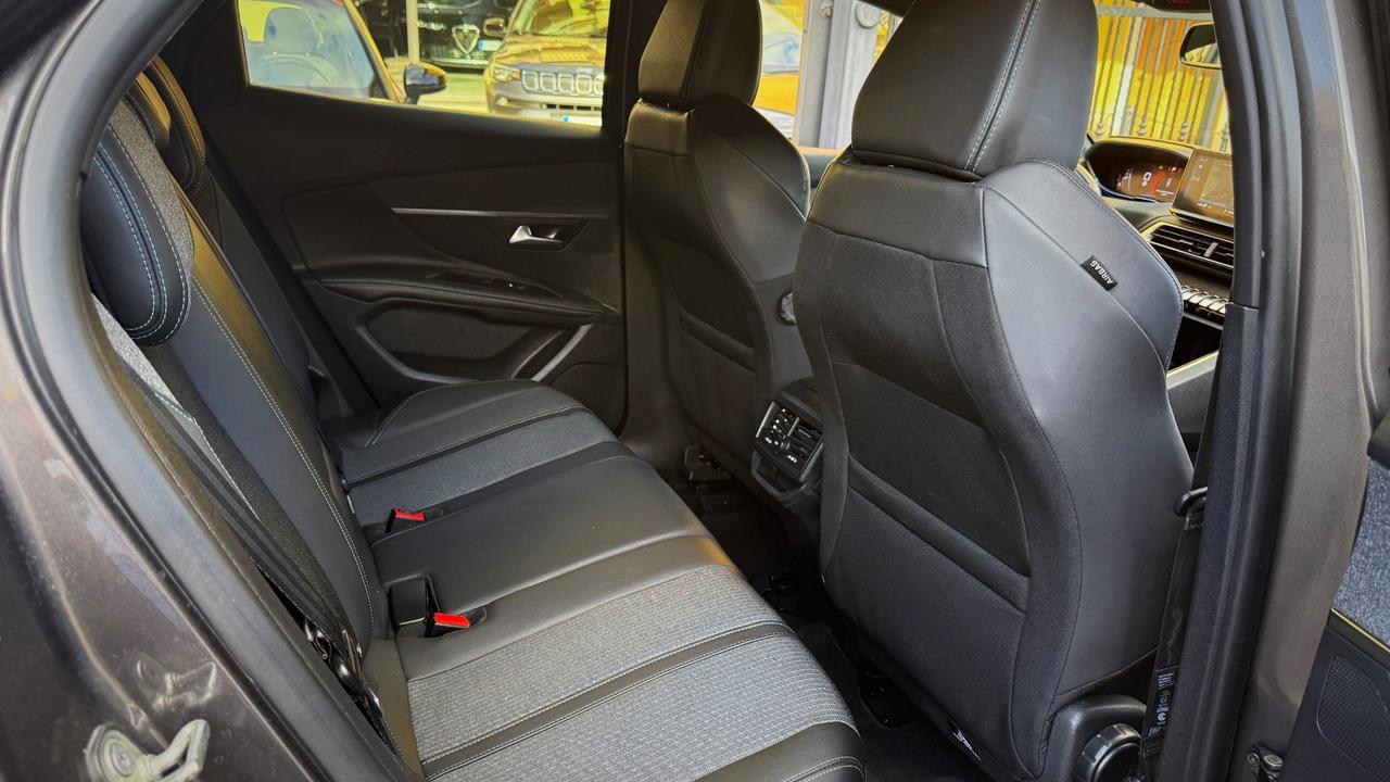 Peugeot 3008 1.5 Hdi Eat8 ALLURE - 2023