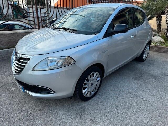 Lancia Ypsilon 1.3 MJT 16V 95 CV 5 porte S&S Silver