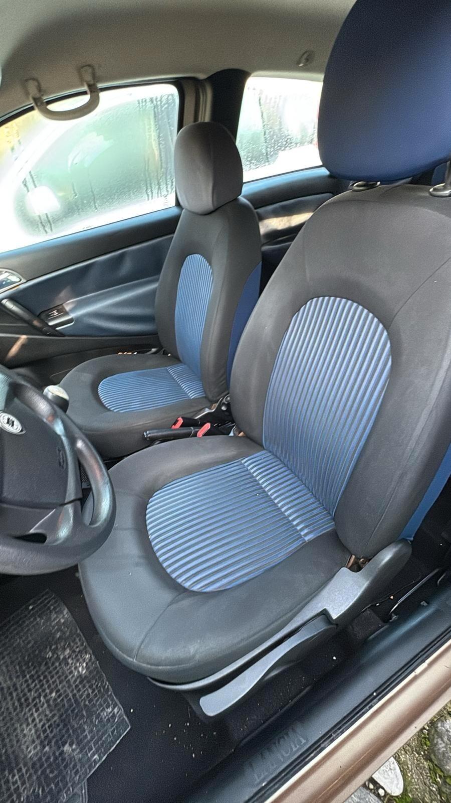 Lancia Ypsilon 1.3 MJT 90 CV Platino NEOPATENTATI