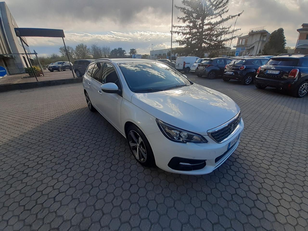 Peugeot 308 BlueHDi 130 S&S SW Business