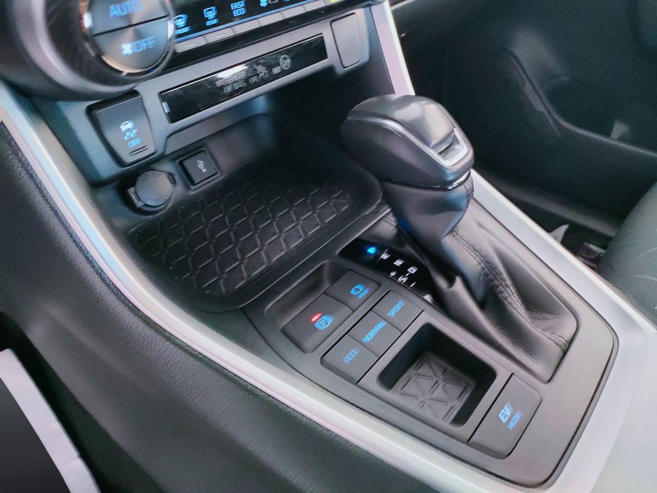 TOYOTA Rav4 V 2019 - Rav4 2.5 vvt-ie h Business 2wd 218cv e-cvt