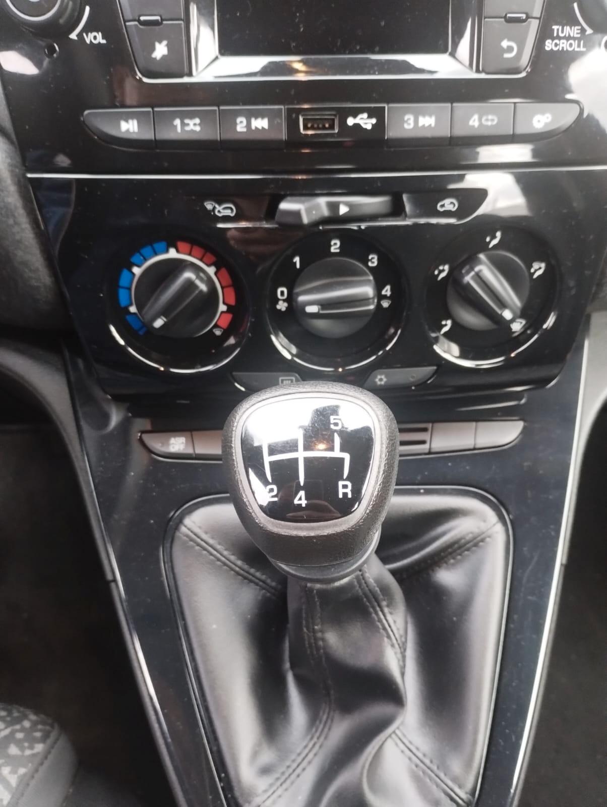 Lancia Ypsilon 1.2 69 CV 5 porte GPL Ecochic Monogram